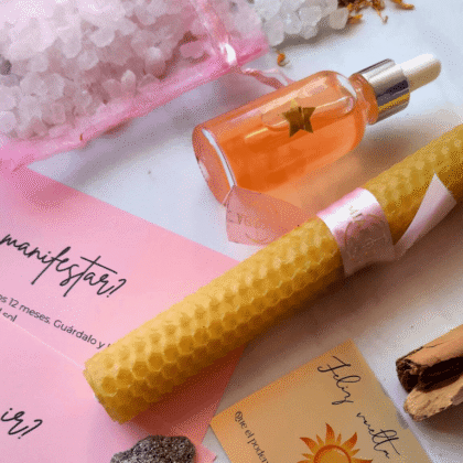 Diversos productos mágicos y esotéricos en este kit cumpleaños vuelta al sol, entre velas de miel, aceites, sahumos, todo para celebrar el retorno solar