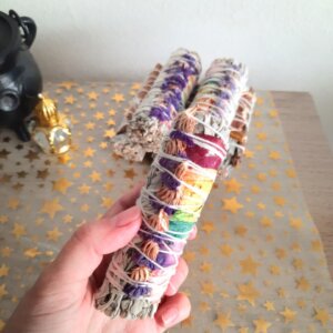 Salvia blanca con 7 pétalos y sinuata morada