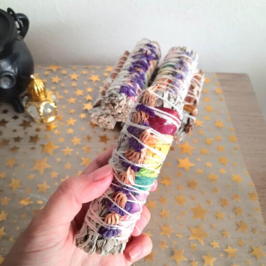 Salvia blanca con 7 pétalos y sinuata morada