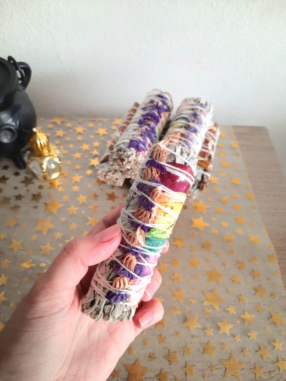 Salvia blanca con 7 pétalos y sinuata morada